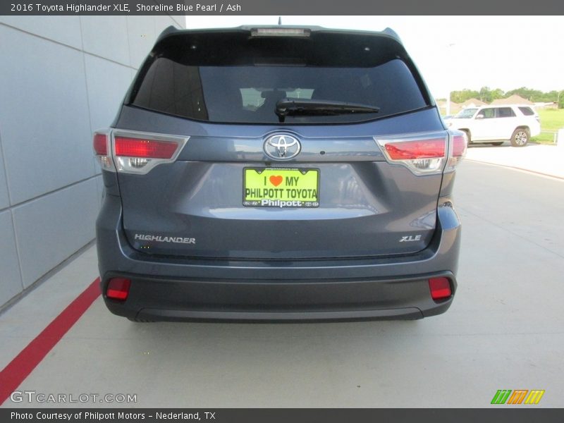 Shoreline Blue Pearl / Ash 2016 Toyota Highlander XLE