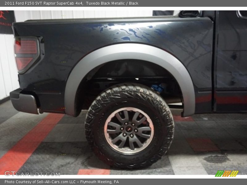 Tuxedo Black Metallic / Black 2011 Ford F150 SVT Raptor SuperCab 4x4