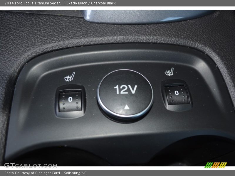 Tuxedo Black / Charcoal Black 2014 Ford Focus Titanium Sedan