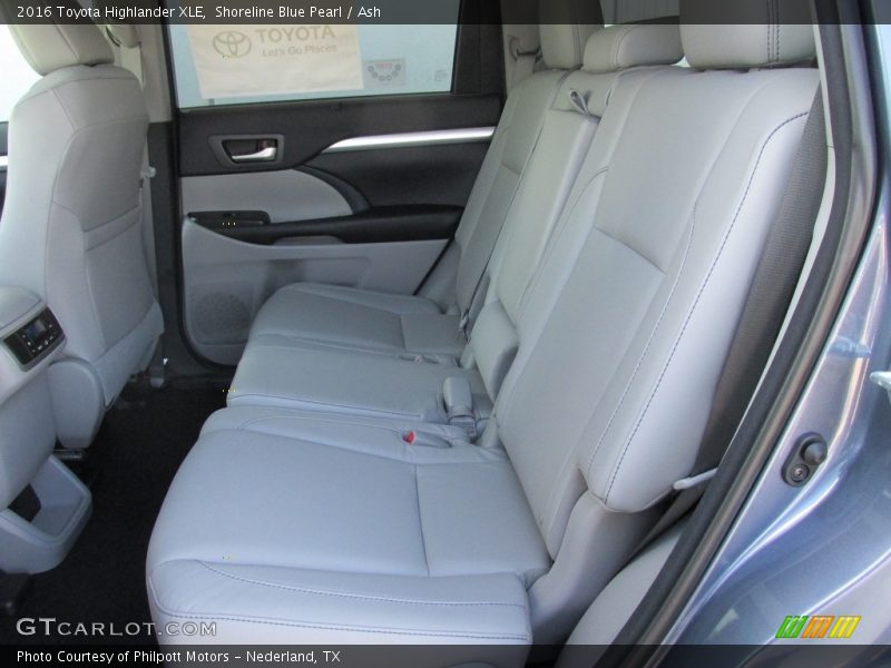 Shoreline Blue Pearl / Ash 2016 Toyota Highlander XLE