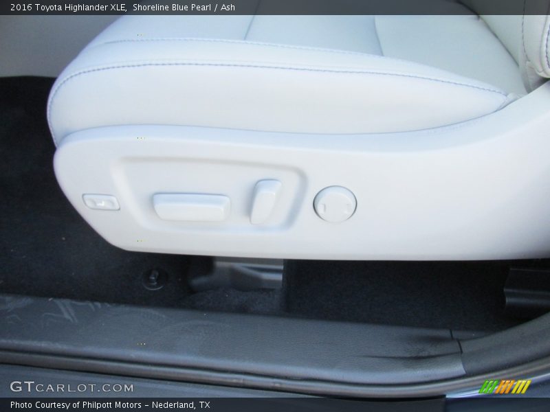 Shoreline Blue Pearl / Ash 2016 Toyota Highlander XLE