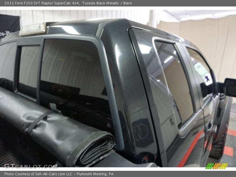 Tuxedo Black Metallic / Black 2011 Ford F150 SVT Raptor SuperCab 4x4