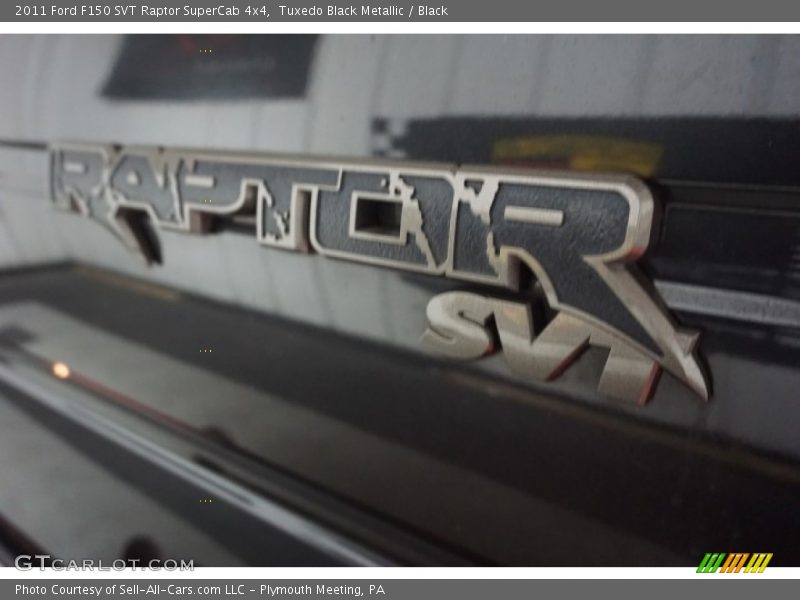 Tuxedo Black Metallic / Black 2011 Ford F150 SVT Raptor SuperCab 4x4