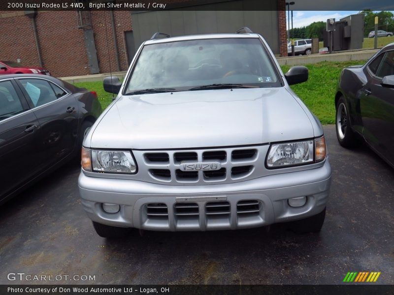 Bright Silver Metallic / Gray 2000 Isuzu Rodeo LS 4WD