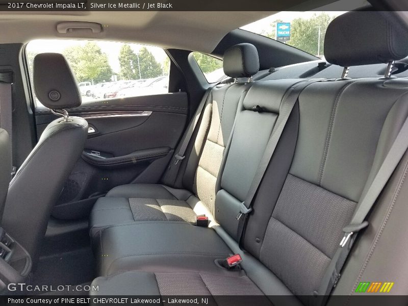 Silver Ice Metallic / Jet Black 2017 Chevrolet Impala LT