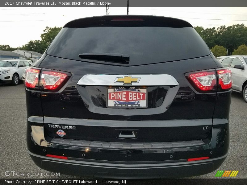 Mosaic Black Metallic / Ebony 2017 Chevrolet Traverse LT
