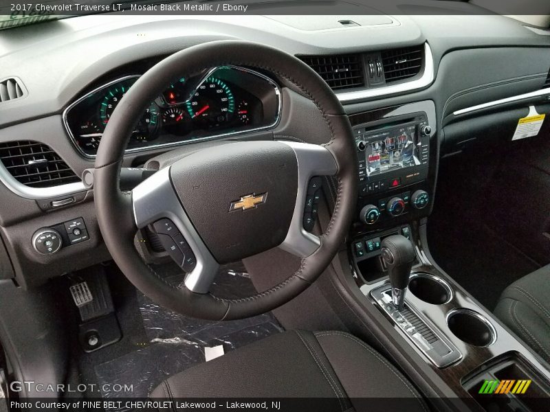 Mosaic Black Metallic / Ebony 2017 Chevrolet Traverse LT