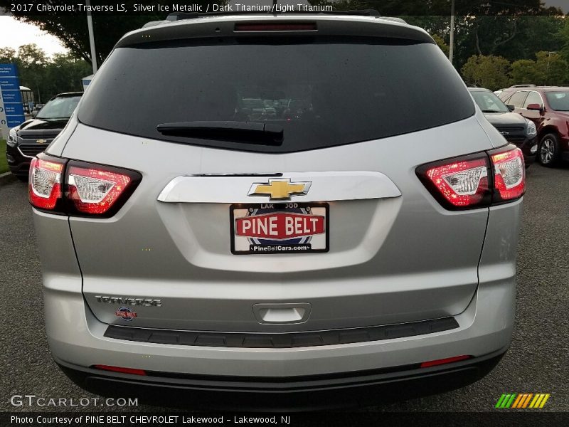 Silver Ice Metallic / Dark Titanium/Light Titanium 2017 Chevrolet Traverse LS