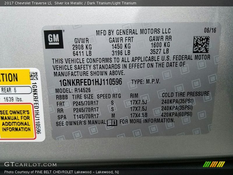 Silver Ice Metallic / Dark Titanium/Light Titanium 2017 Chevrolet Traverse LS