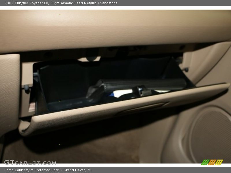 Light Almond Pearl Metallic / Sandstone 2003 Chrysler Voyager LX