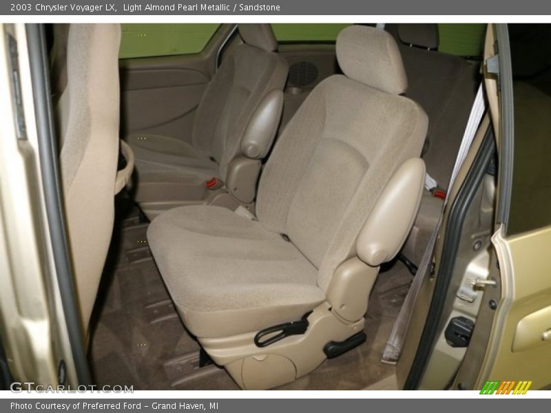 Light Almond Pearl Metallic / Sandstone 2003 Chrysler Voyager LX