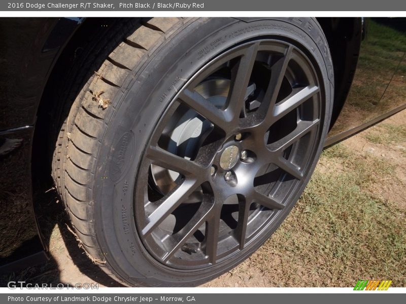 Pitch Black / Black/Ruby Red 2016 Dodge Challenger R/T Shaker
