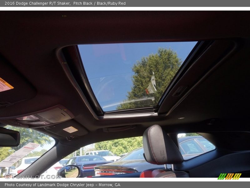 Pitch Black / Black/Ruby Red 2016 Dodge Challenger R/T Shaker