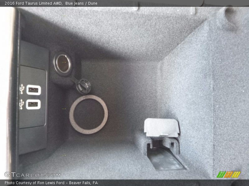 Blue Jeans / Dune 2016 Ford Taurus Limited AWD
