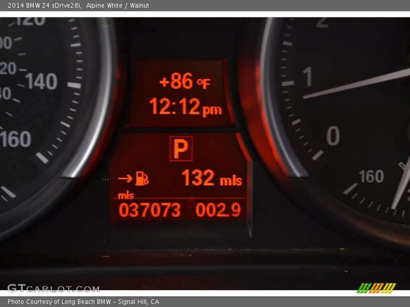Alpine White / Walnut 2014 BMW Z4 sDrive28i