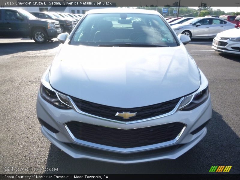 Silver Ice Metallic / Jet Black 2016 Chevrolet Cruze LT Sedan