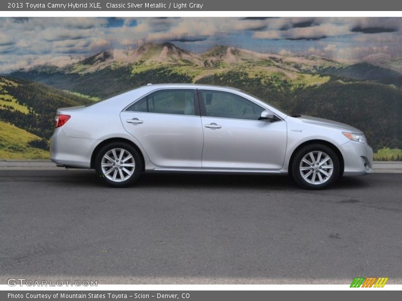 Classic Silver Metallic / Light Gray 2013 Toyota Camry Hybrid XLE