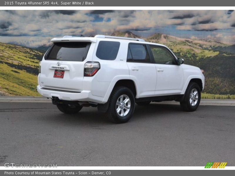 Super White / Black 2015 Toyota 4Runner SR5 4x4