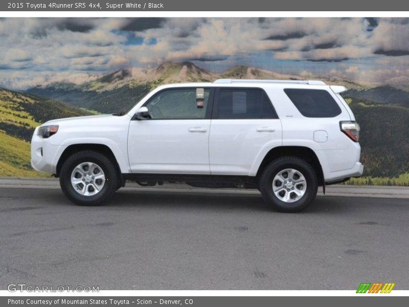 Super White / Black 2015 Toyota 4Runner SR5 4x4