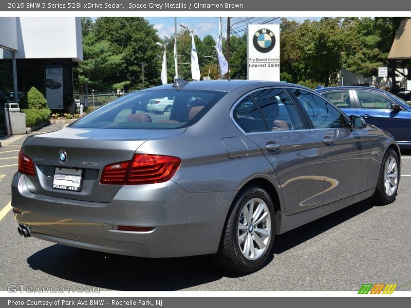 Space Grey Metallic / Cinnamon Brown 2016 BMW 5 Series 528i xDrive Sedan