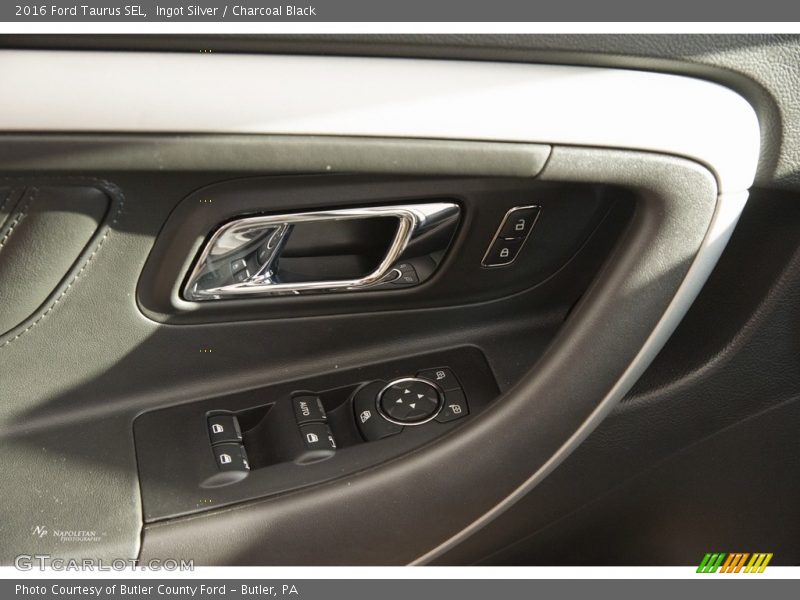 Ingot Silver / Charcoal Black 2016 Ford Taurus SEL