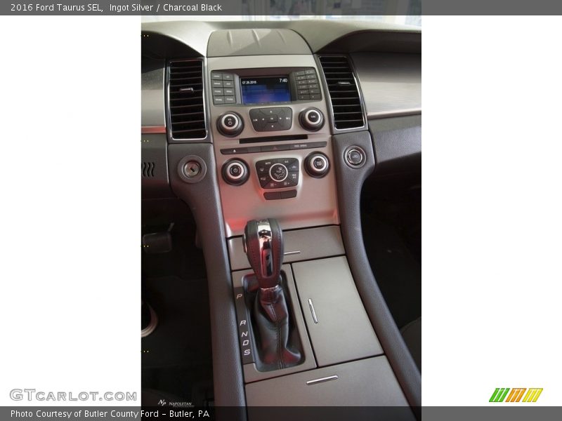 Ingot Silver / Charcoal Black 2016 Ford Taurus SEL