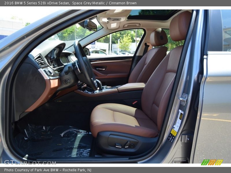 Space Grey Metallic / Cinnamon Brown 2016 BMW 5 Series 528i xDrive Sedan