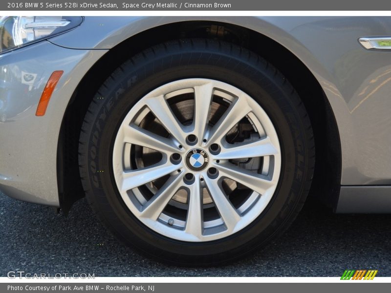 Space Grey Metallic / Cinnamon Brown 2016 BMW 5 Series 528i xDrive Sedan