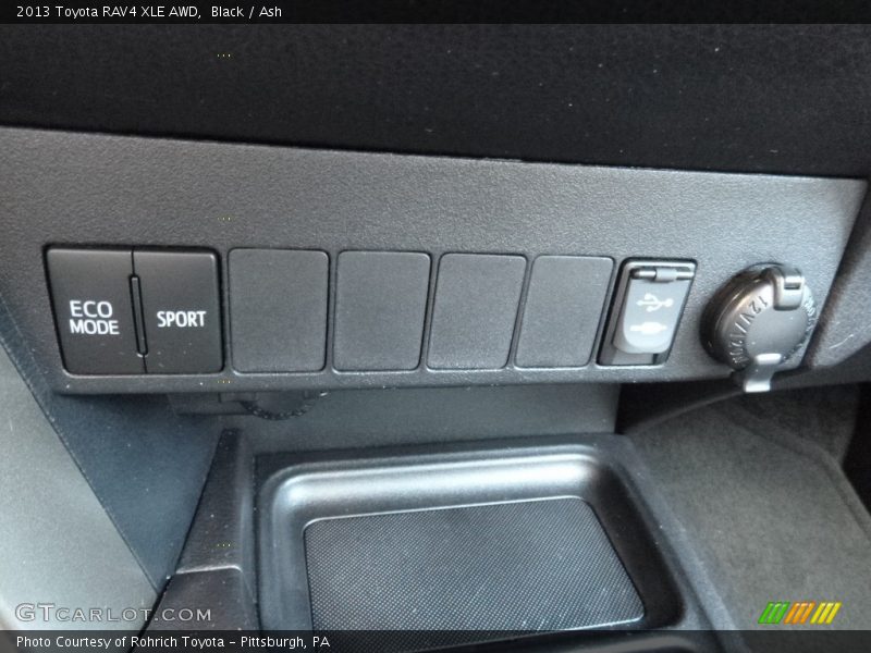 Black / Ash 2013 Toyota RAV4 XLE AWD