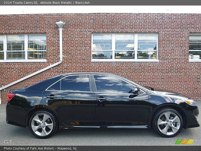 Attitude Black Metallic / Black/Ash 2014 Toyota Camry SE