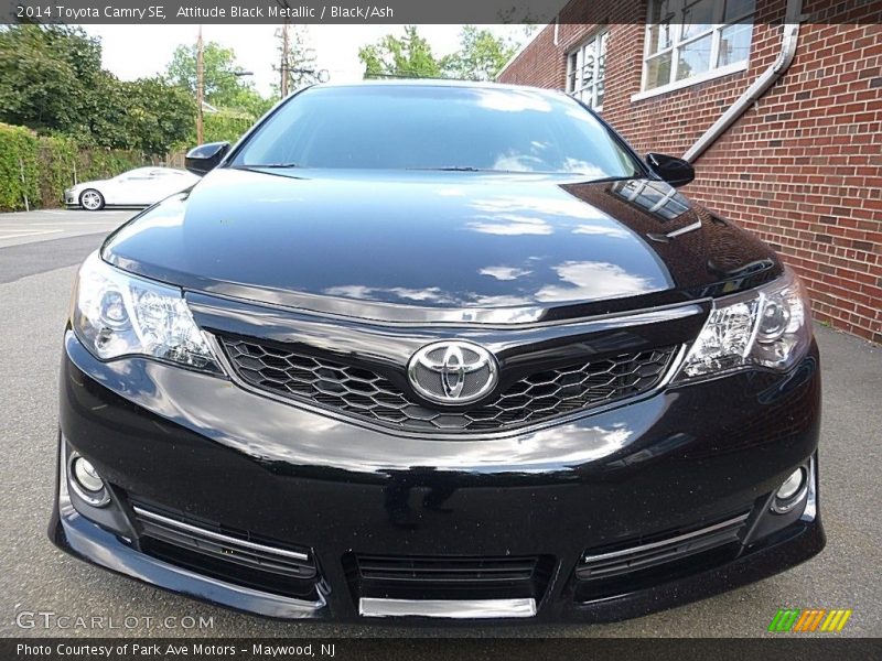 Attitude Black Metallic / Black/Ash 2014 Toyota Camry SE