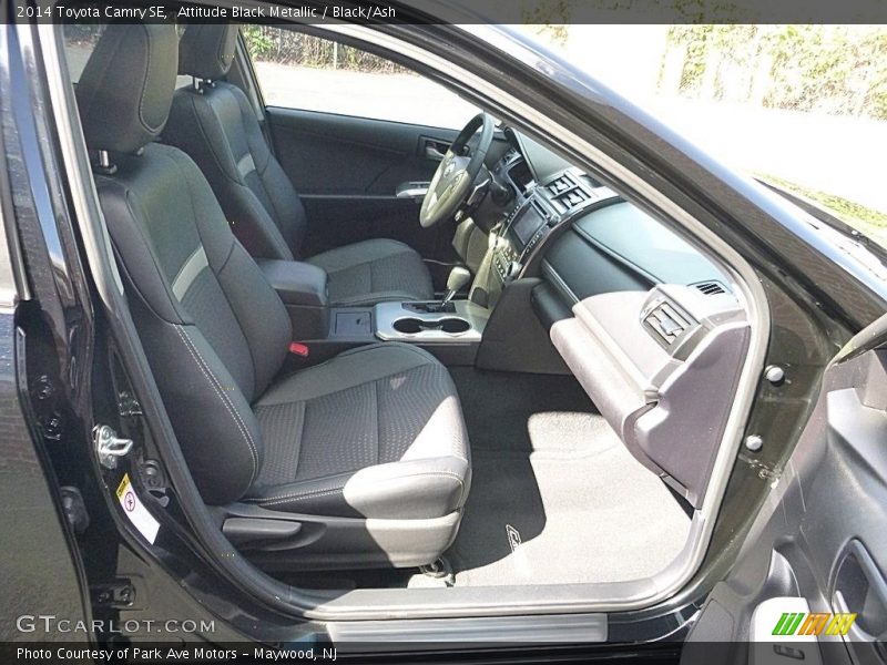 Attitude Black Metallic / Black/Ash 2014 Toyota Camry SE