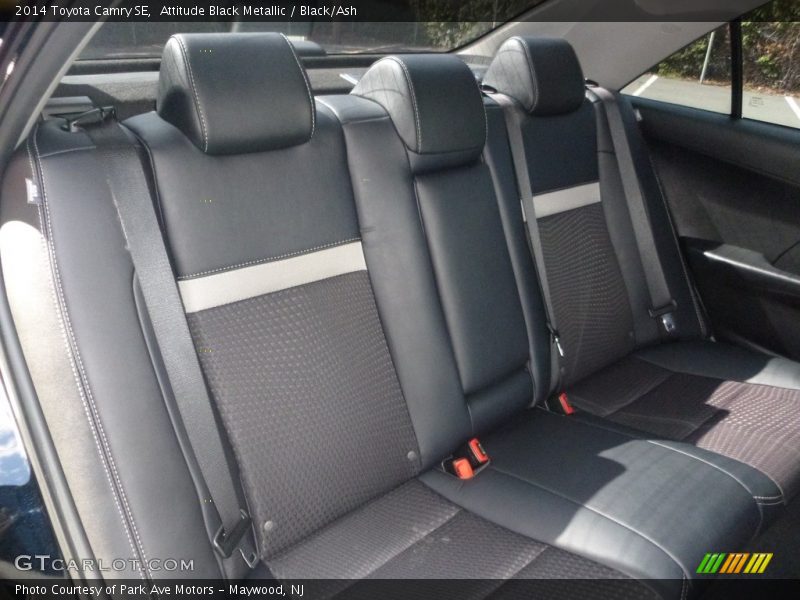 Attitude Black Metallic / Black/Ash 2014 Toyota Camry SE