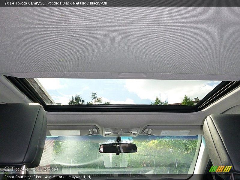 Attitude Black Metallic / Black/Ash 2014 Toyota Camry SE