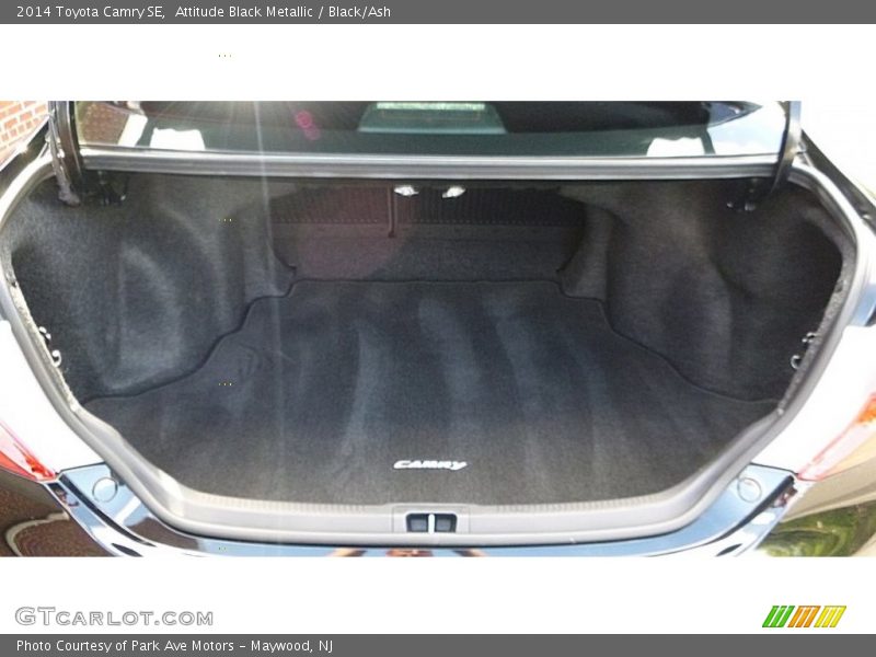 Attitude Black Metallic / Black/Ash 2014 Toyota Camry SE