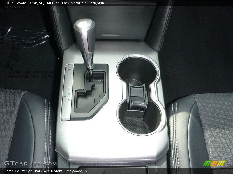 Attitude Black Metallic / Black/Ash 2014 Toyota Camry SE