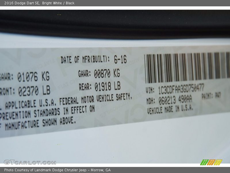 Bright White / Black 2016 Dodge Dart SE