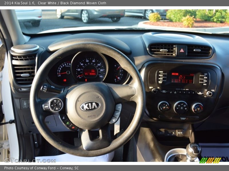 Clear White / Black Diamond Woven Cloth 2014 Kia Soul 1.6