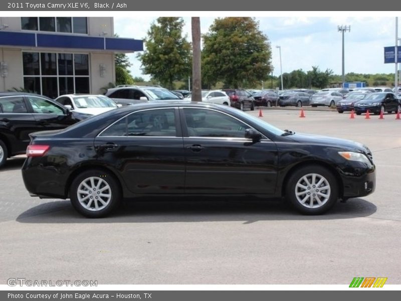 Black / Ash 2011 Toyota Camry XLE V6