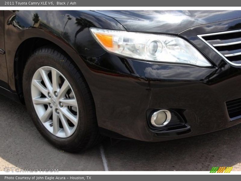 Black / Ash 2011 Toyota Camry XLE V6