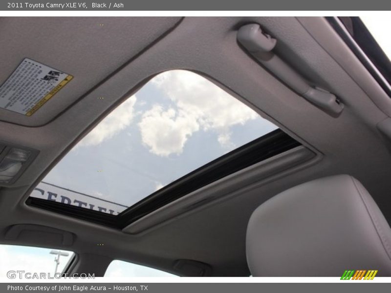 Black / Ash 2011 Toyota Camry XLE V6