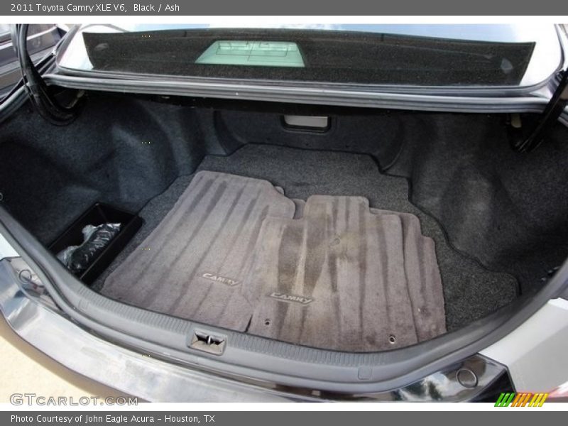 Black / Ash 2011 Toyota Camry XLE V6