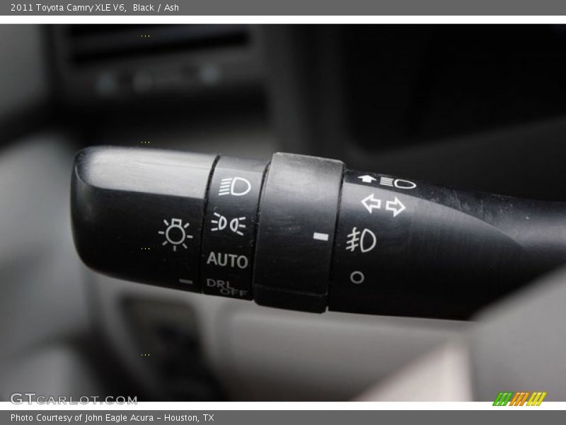 Black / Ash 2011 Toyota Camry XLE V6