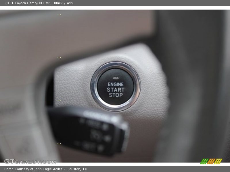 Black / Ash 2011 Toyota Camry XLE V6