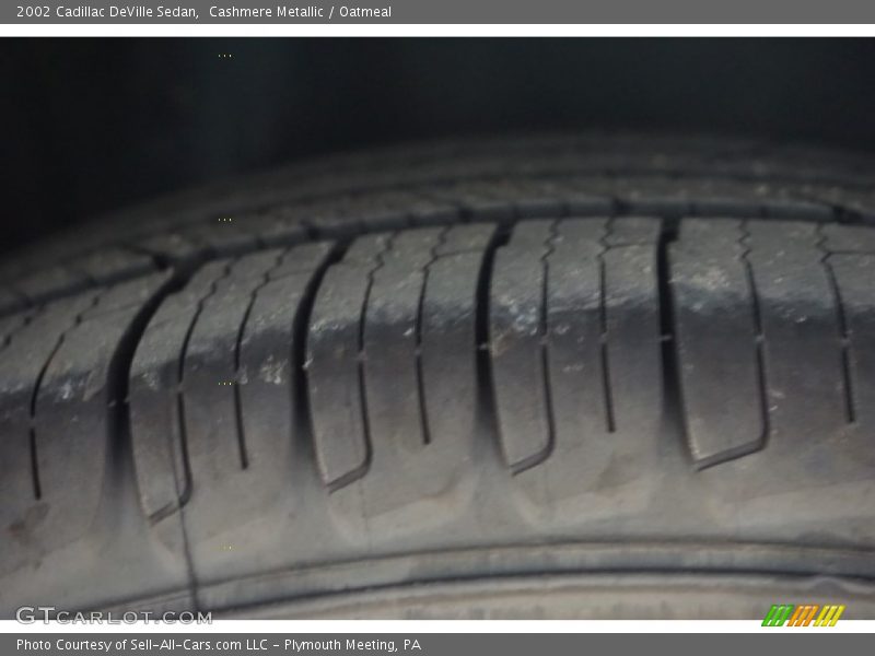 Cashmere Metallic / Oatmeal 2002 Cadillac DeVille Sedan