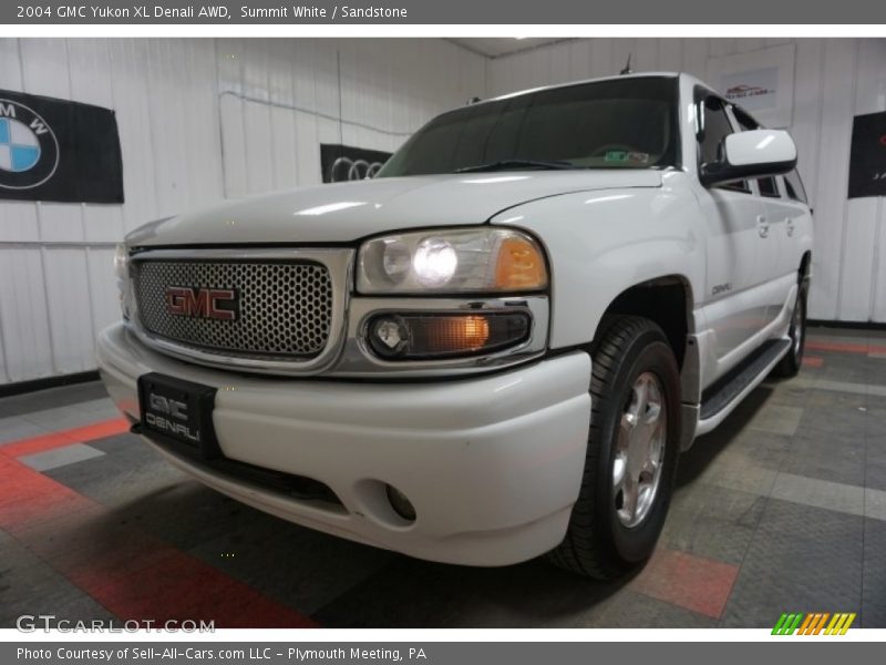 Summit White / Sandstone 2004 GMC Yukon XL Denali AWD