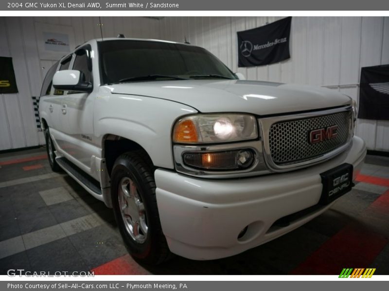 Summit White / Sandstone 2004 GMC Yukon XL Denali AWD