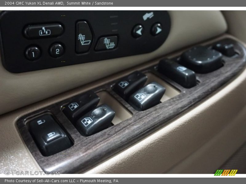 Summit White / Sandstone 2004 GMC Yukon XL Denali AWD