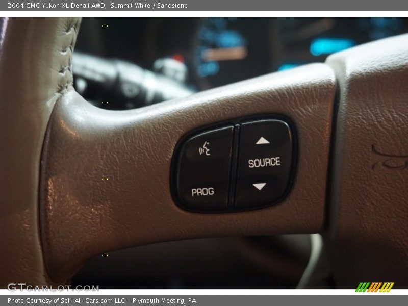 Summit White / Sandstone 2004 GMC Yukon XL Denali AWD