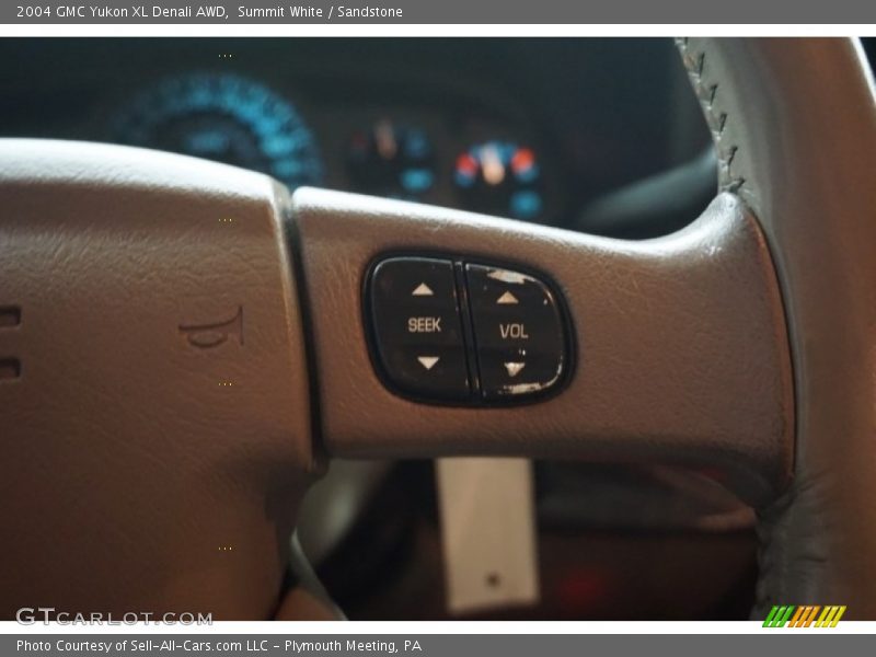 Summit White / Sandstone 2004 GMC Yukon XL Denali AWD